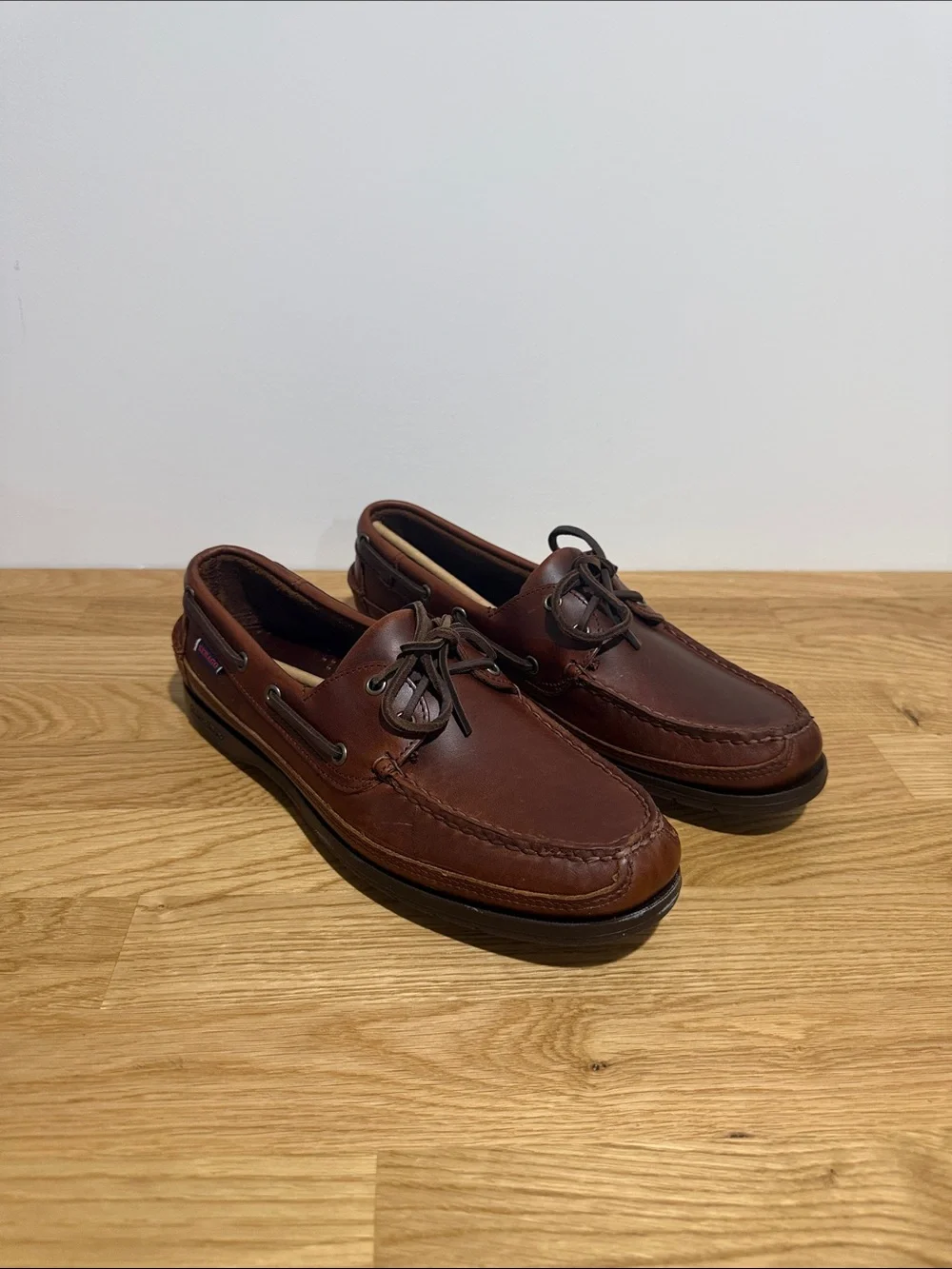 Brand new size 9 Sebago Men's Chestnut Brown Leather Boat Shoes